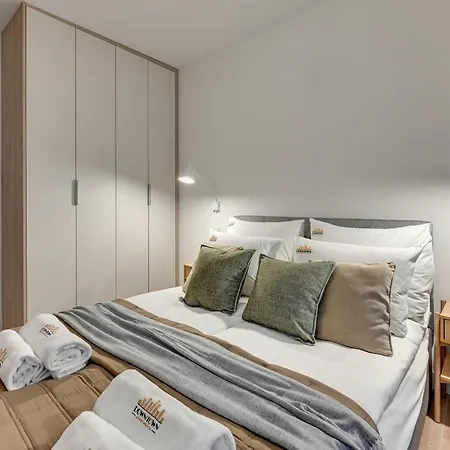 Apartment Riverfront & Parking By Downtown Gdansk