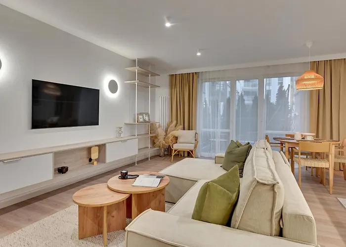 Riverfront & Parking By Downtown Apartament