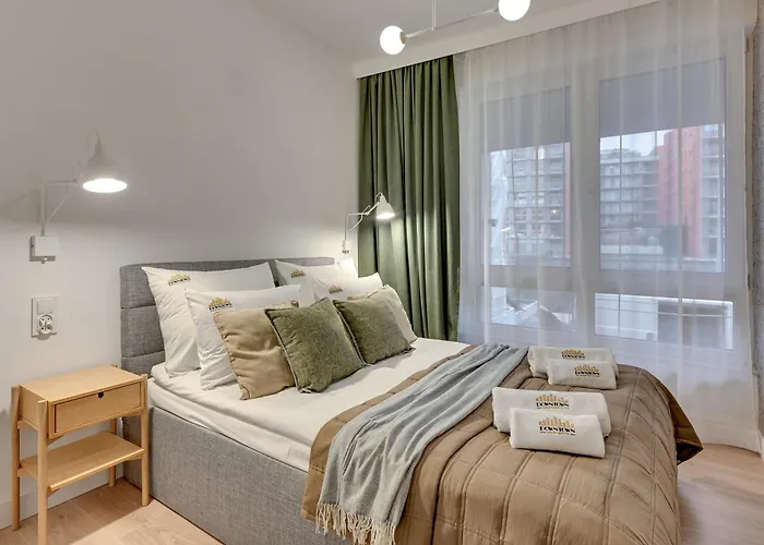 Riverfront & Parking By Downtown